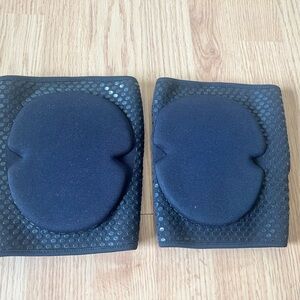 Lunalae Knee Pads with grip, Black